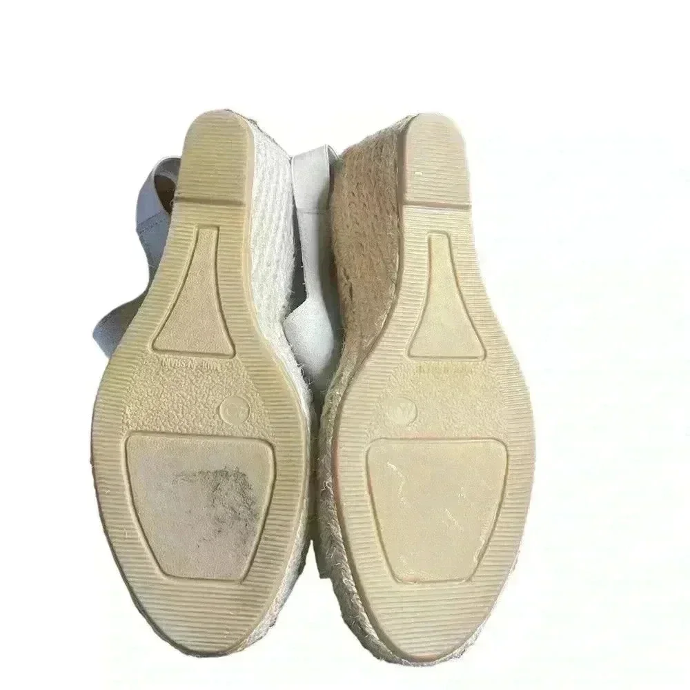 Andre Assous Tan Wedge Espadrille Sandals Size 40 leather in excellent condition